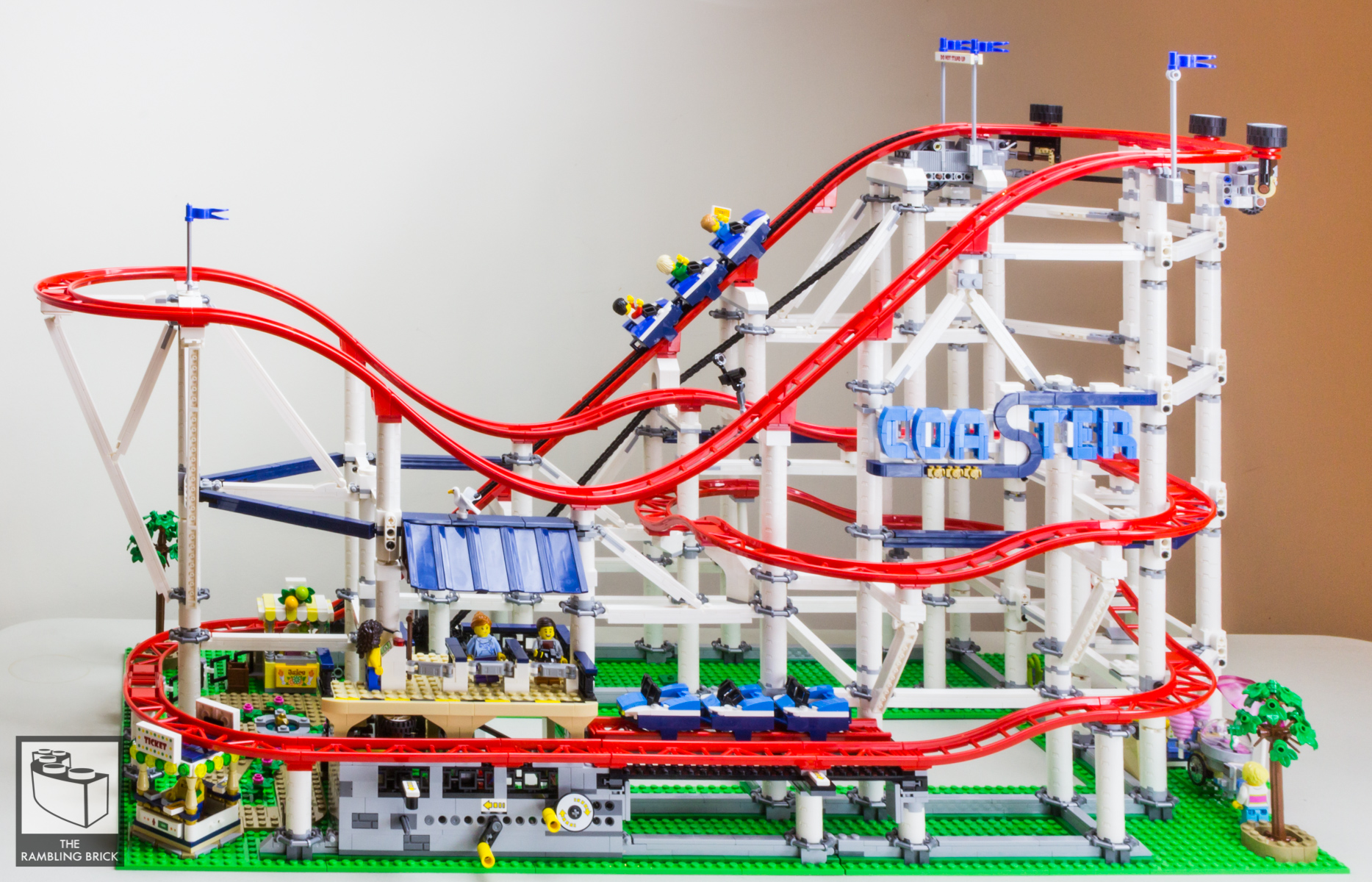 So You Want to Build a Roller Coaster? Roller Coaster 10261 (Review)