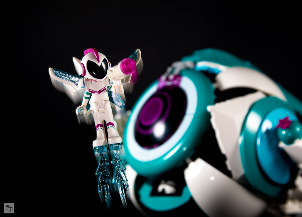 Getting Twitchy for The LEGO® Movie 2: Sweet Mayhem’s Systar Starship 70830 [Rapid Review]